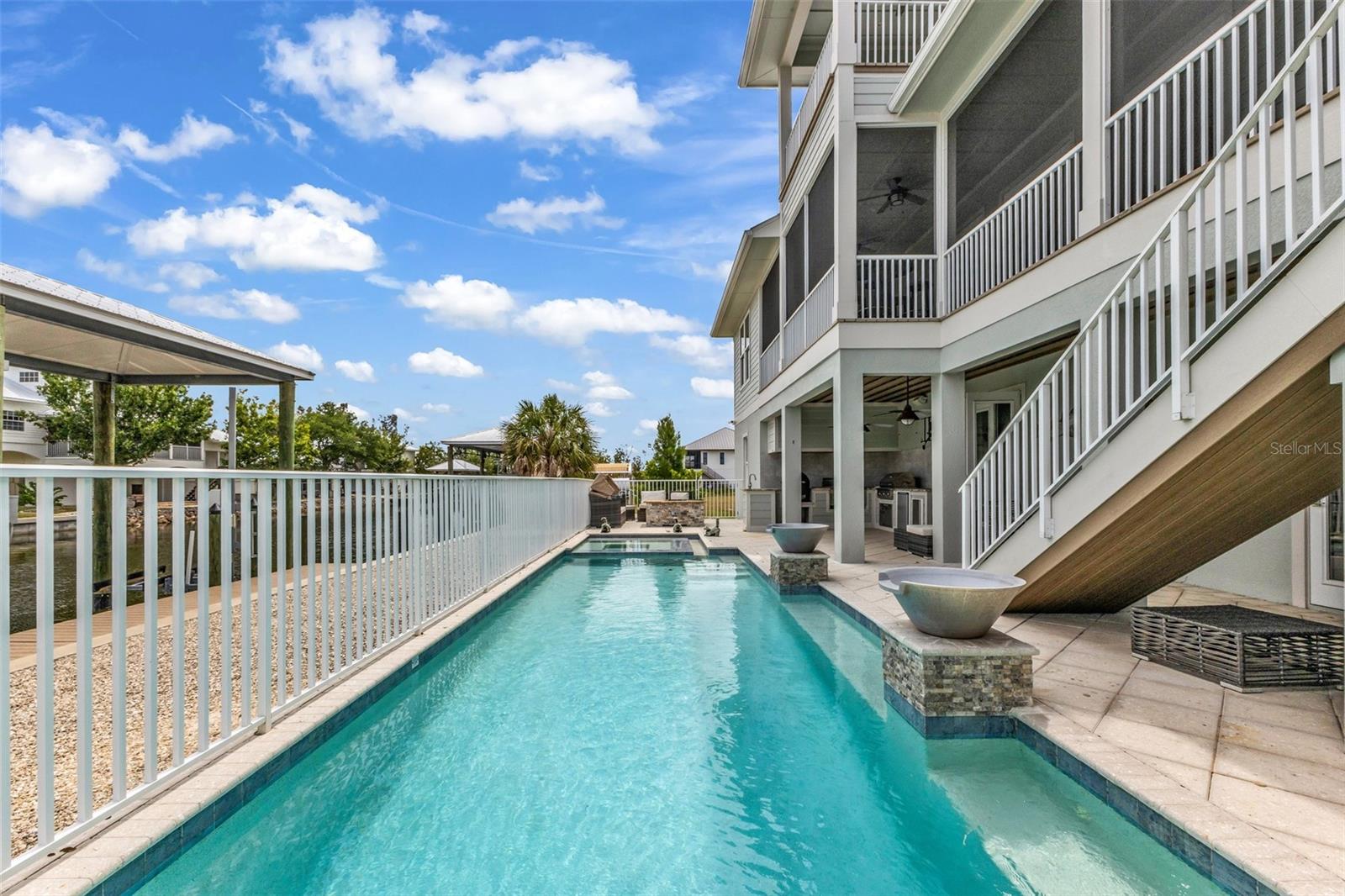 PIRATE HARBOR - Residential