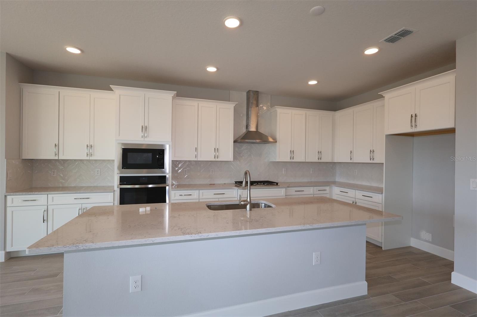 3233 WOLF LAKE AVENUE