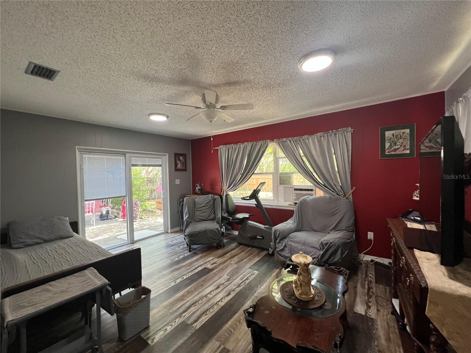 CRYSTAL PARK - Residential
