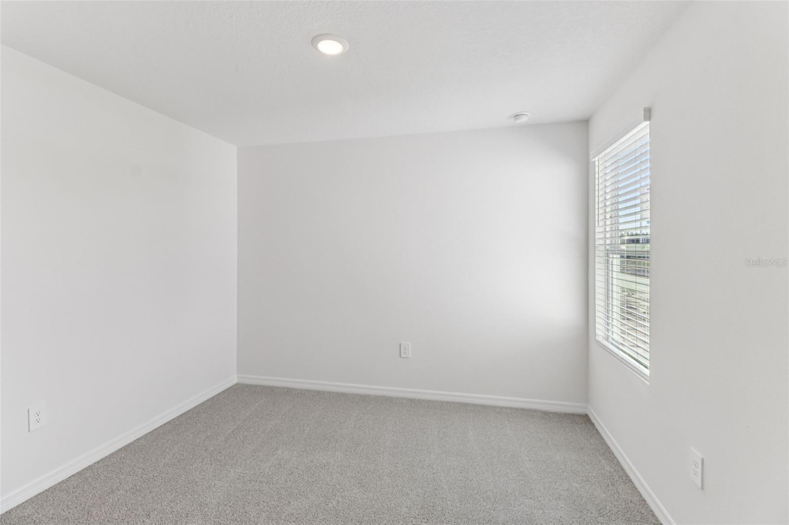 THE RESERVE AT HAMMOCK OAKS - Residential