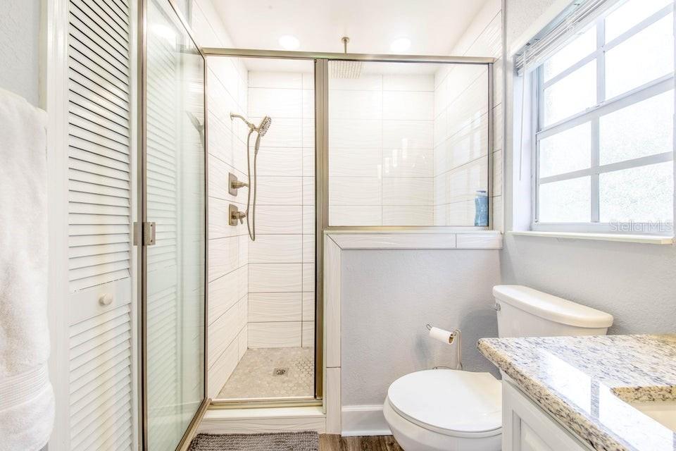 VAN LAKES THREE PB 88 PG 29 LOT 75 - Residential