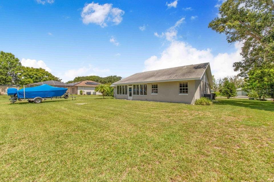 VAN LAKES THREE PB 88 PG 29 LOT 75 - Residential