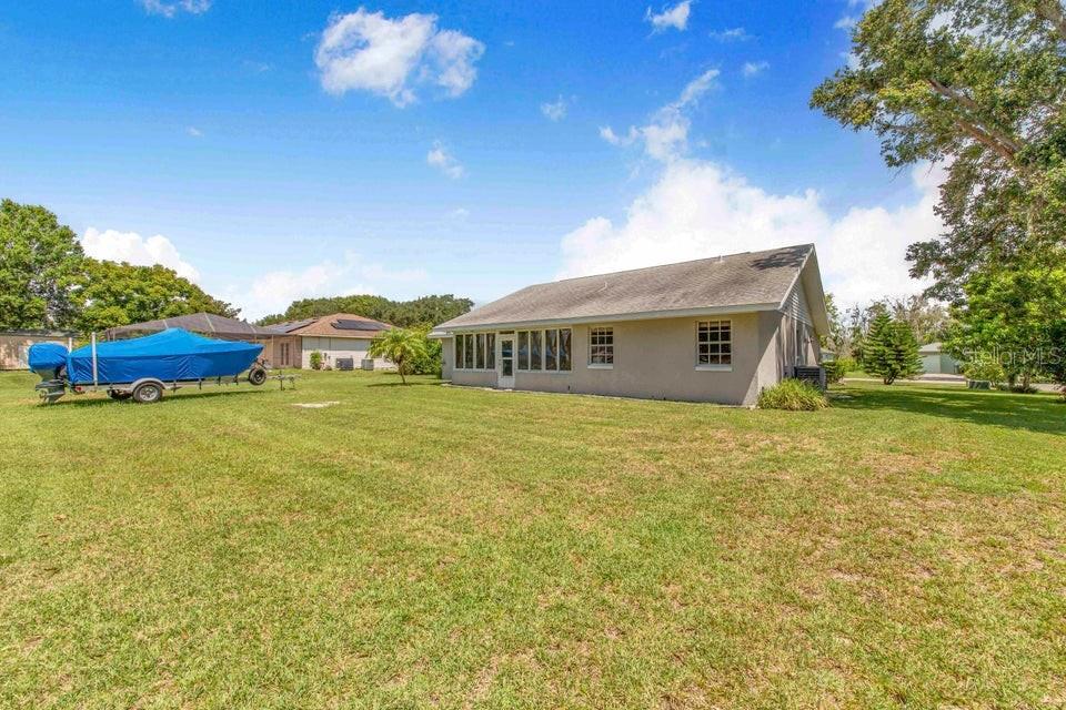 VAN LAKES THREE PB 88 PG 29 LOT 75 - Residential