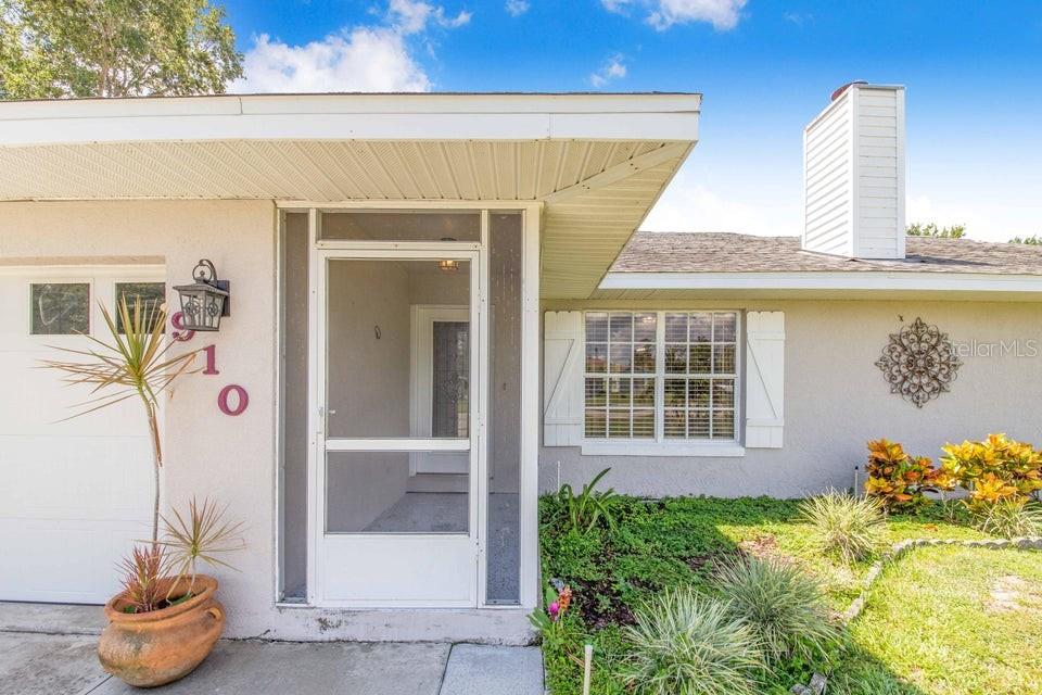 VAN LAKES THREE PB 88 PG 29 LOT 75 - Residential