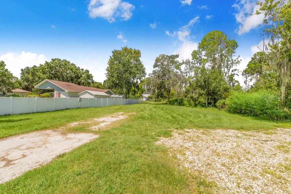 VAN LAKES THREE PB 88 PG 29 LOT 75 - Residential