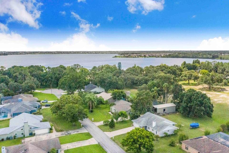 VAN LAKES THREE PB 88 PG 29 LOT 75 - Residential