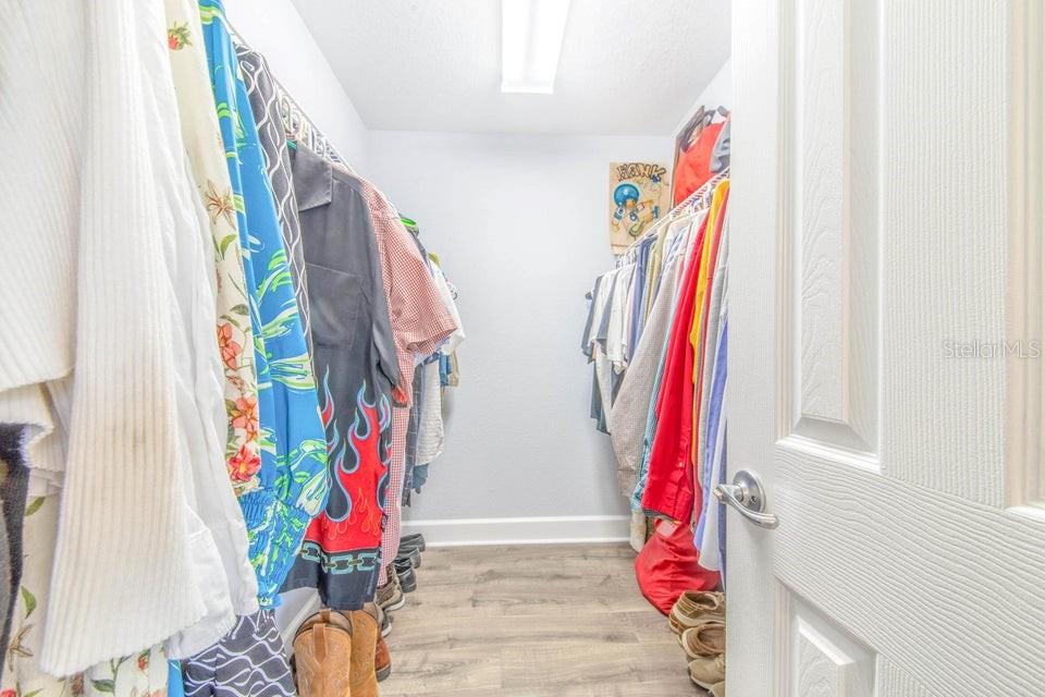 VAN LAKES THREE PB 88 PG 29 LOT 75 - Residential