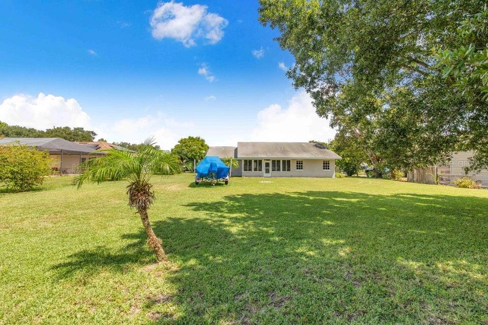 VAN LAKES THREE PB 88 PG 29 LOT 75 - Residential