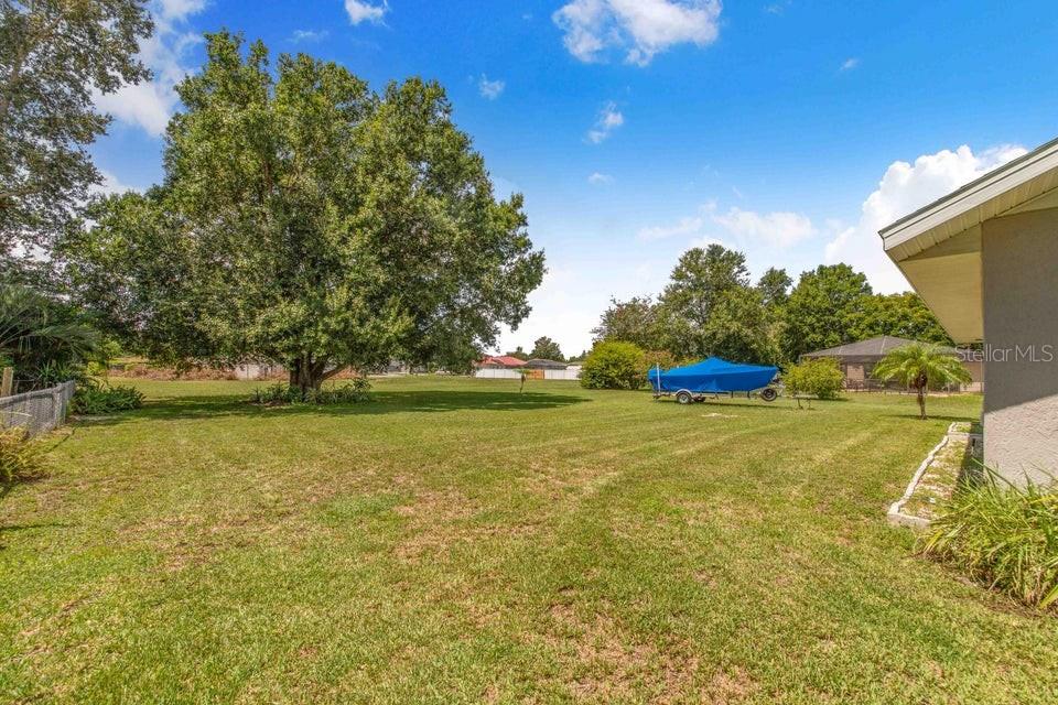 VAN LAKES THREE PB 88 PG 29 LOT 75 - Residential