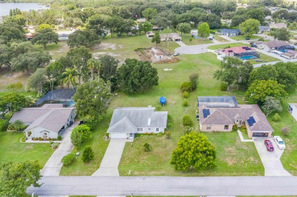 VAN LAKES THREE PB 88 PG 29 LOT 75 - Residential