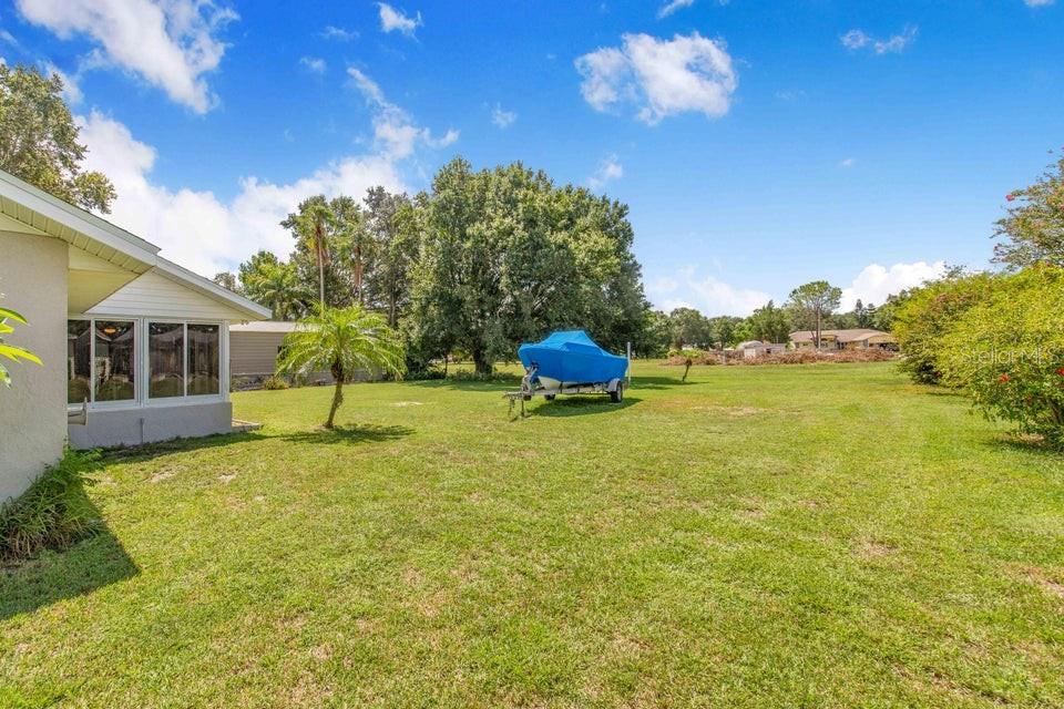 VAN LAKES THREE PB 88 PG 29 LOT 75 - Residential