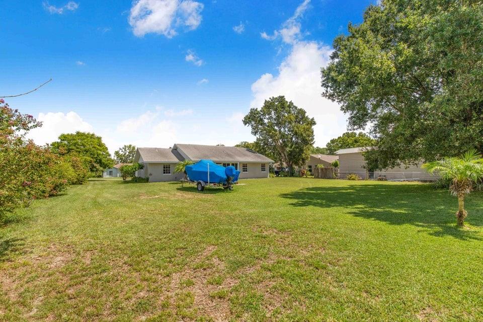 VAN LAKES THREE PB 88 PG 29 LOT 75 - Residential