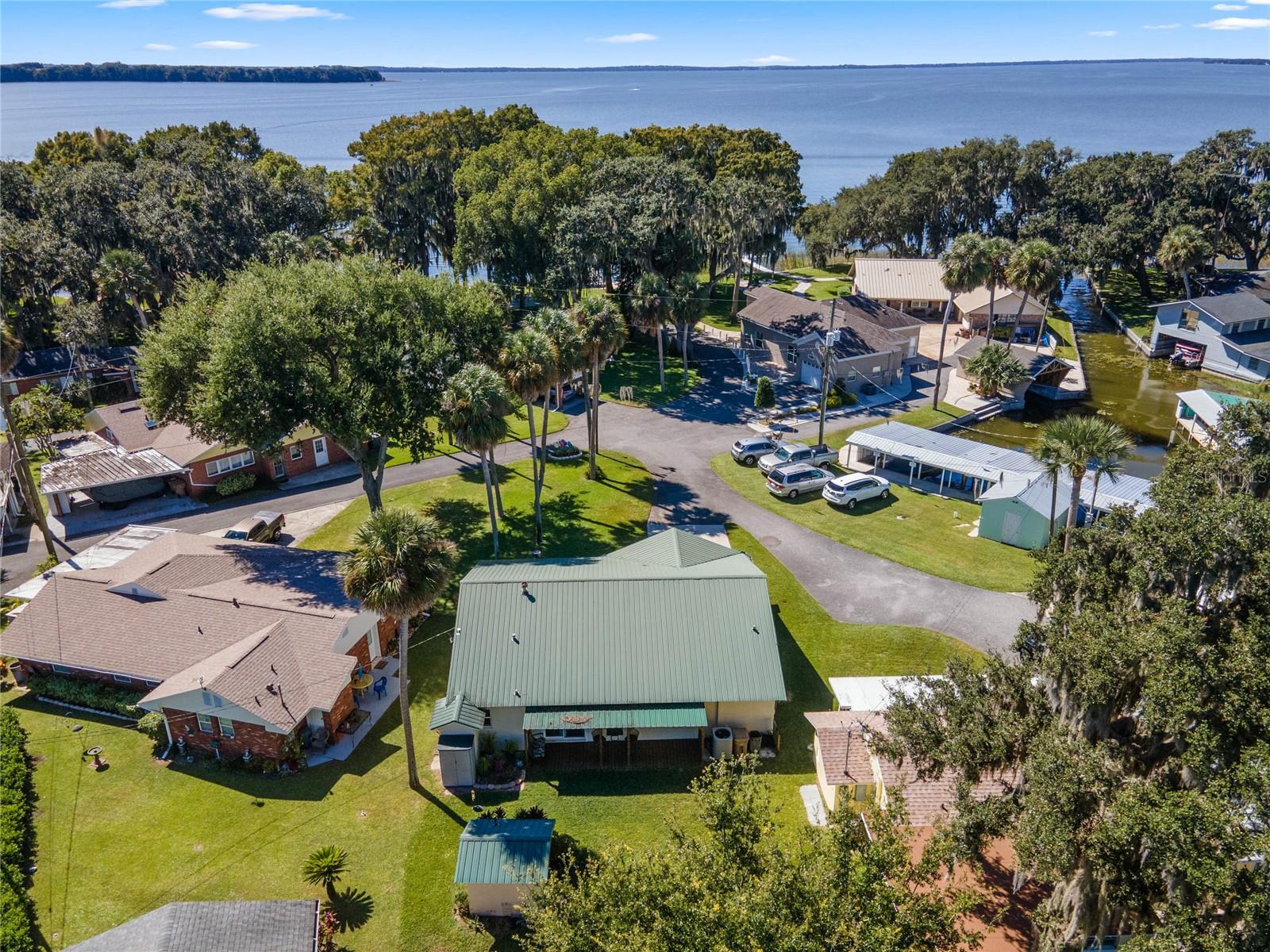 ROD N REEL CLUB - Residential