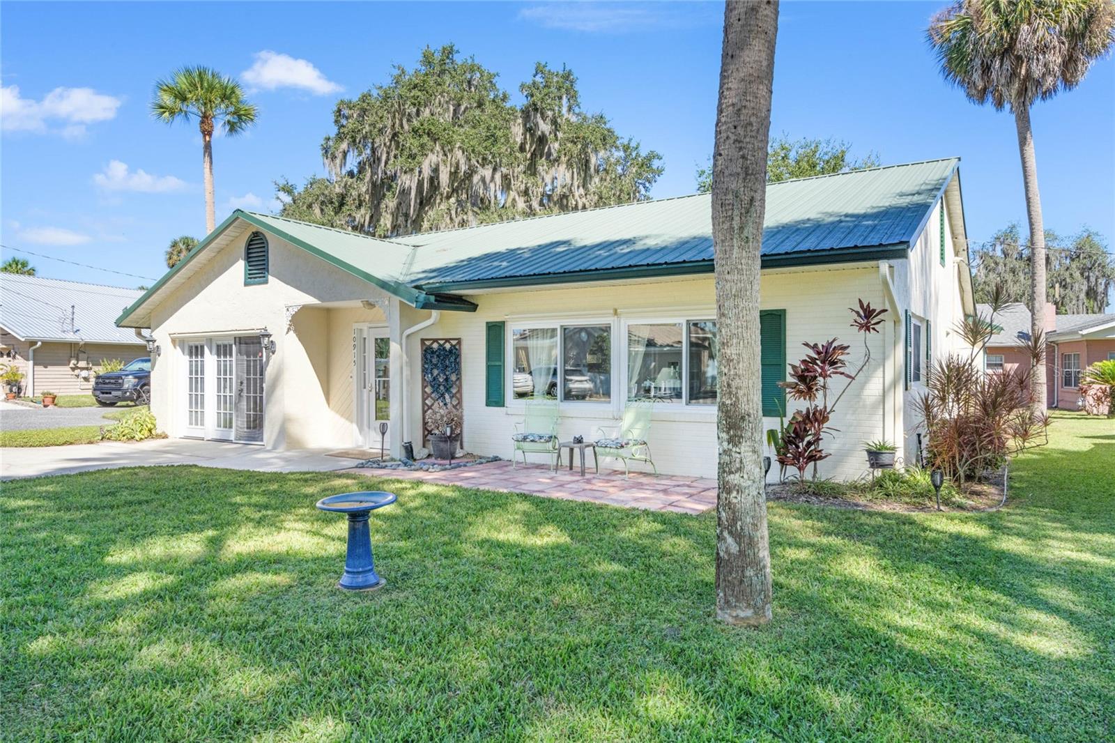 ROD N REEL CLUB - Residential