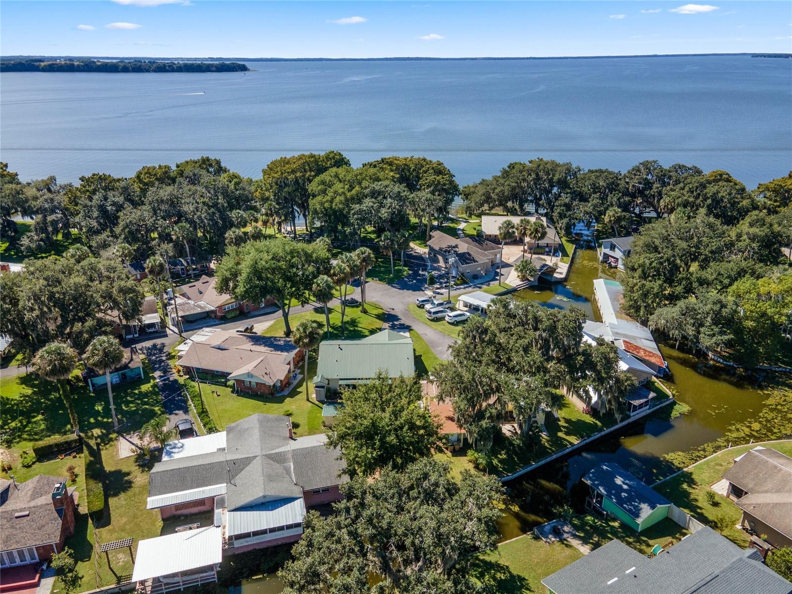 ROD N REEL CLUB - Residential