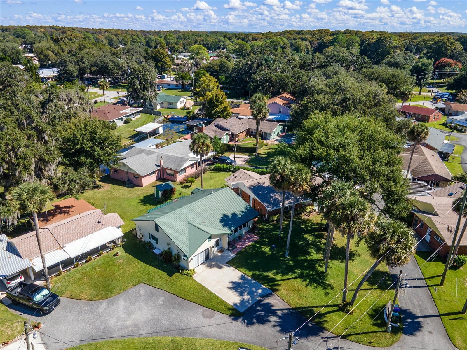 ROD N REEL CLUB - Residential