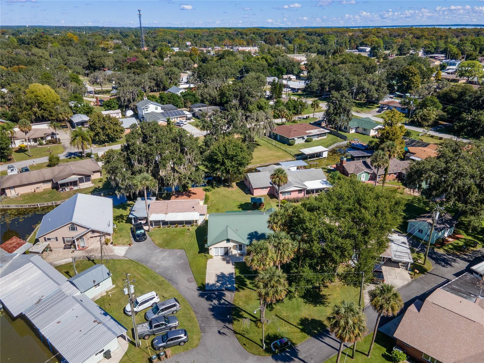 ROD N REEL CLUB - Residential