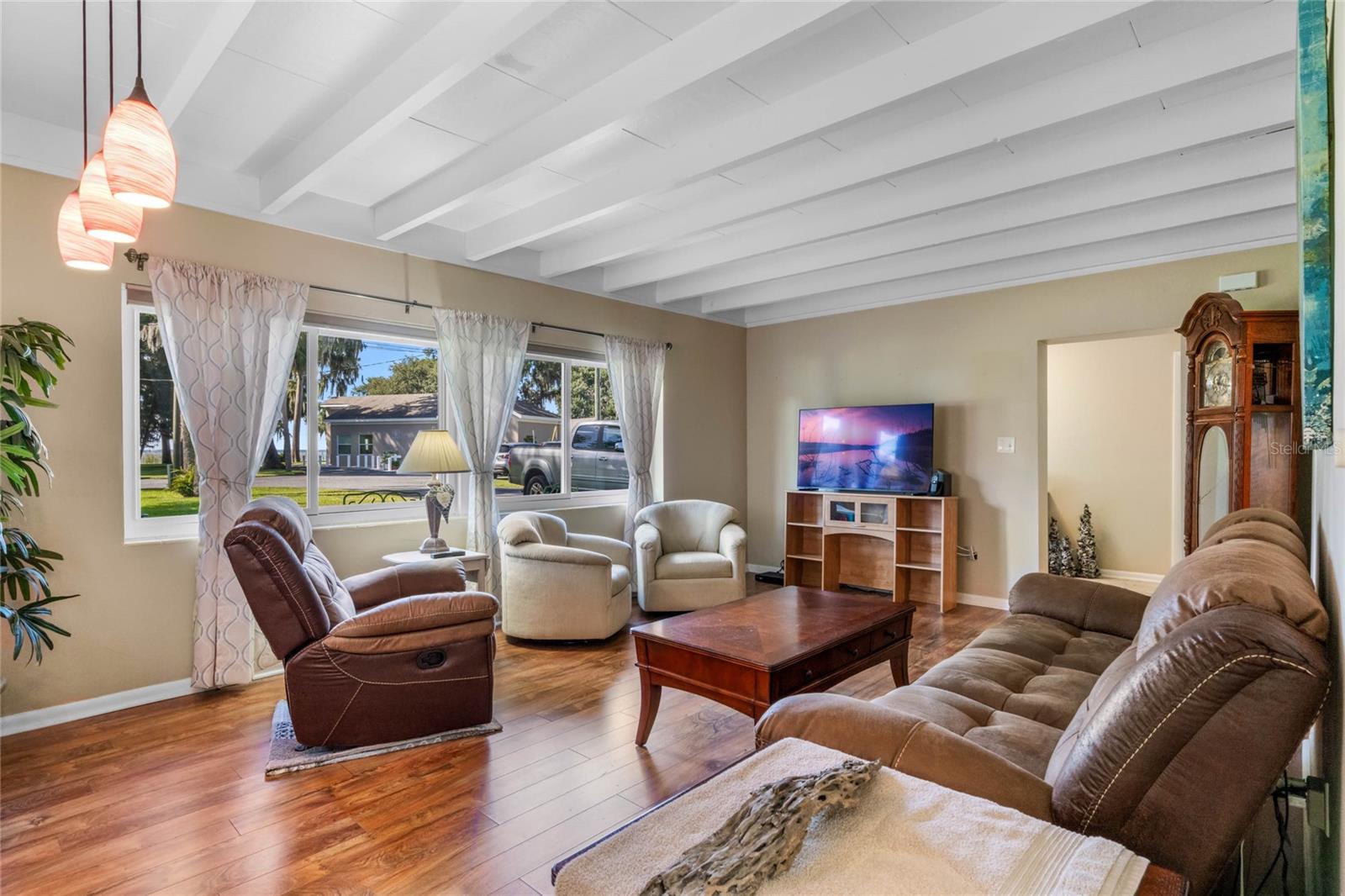 ROD N REEL CLUB - Residential