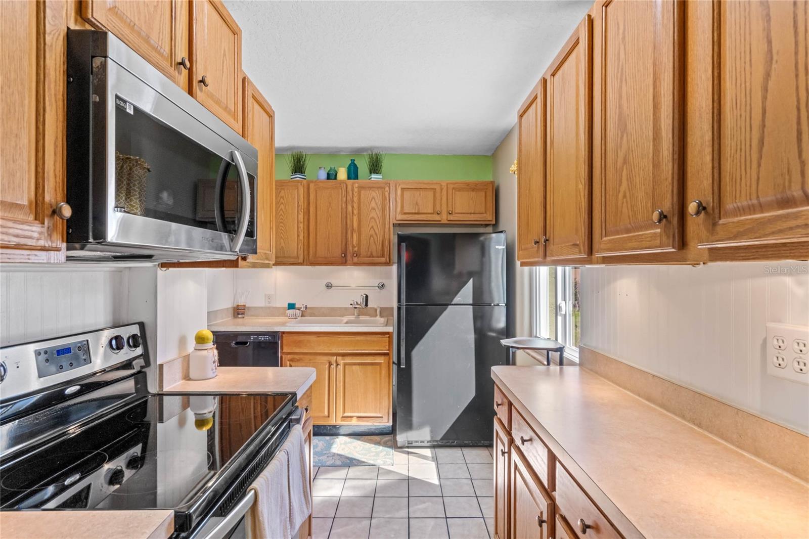 ROD N REEL CLUB - Residential