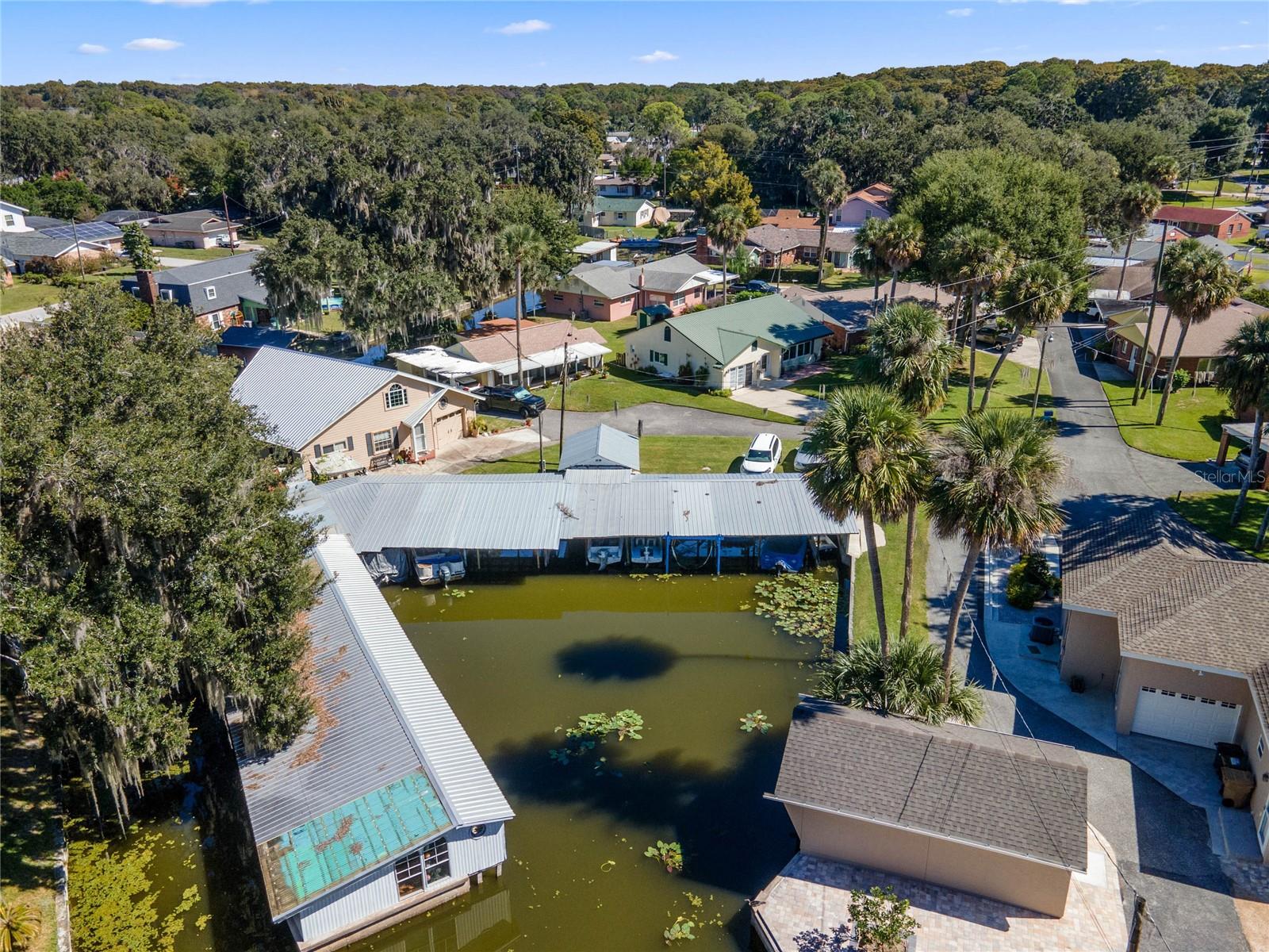 ROD N REEL CLUB - Residential