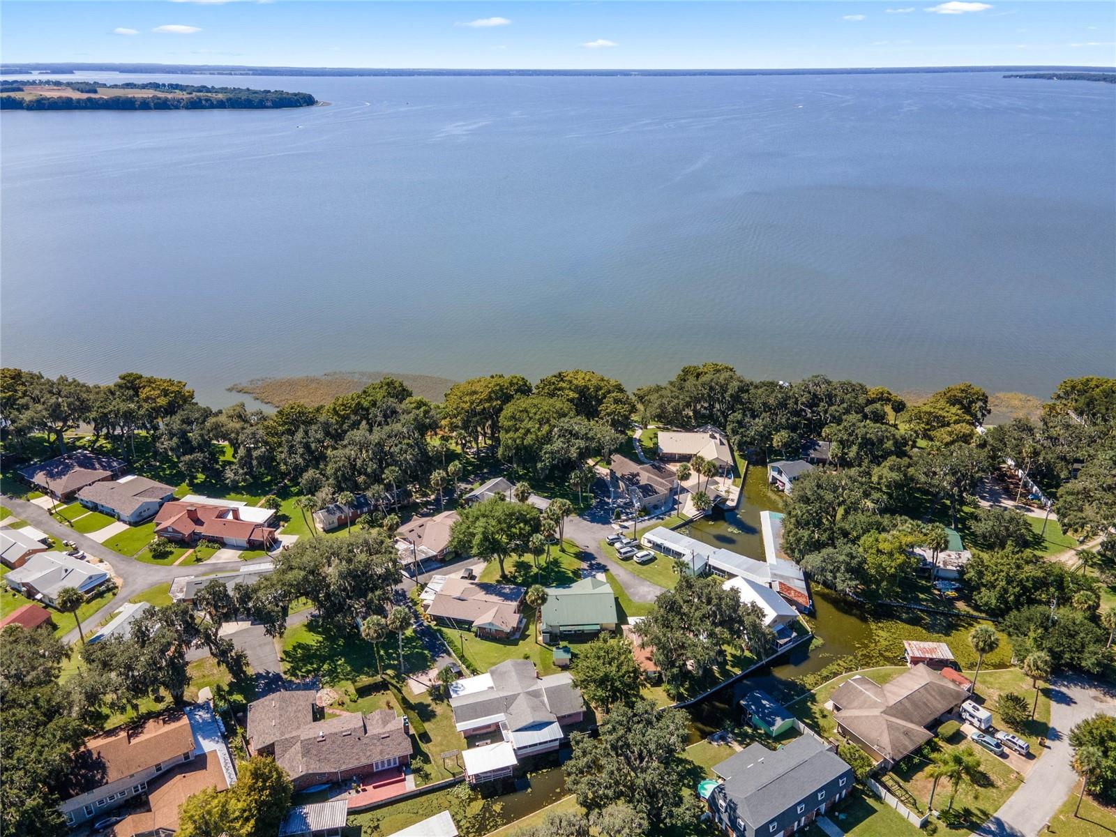 ROD N REEL CLUB - Residential