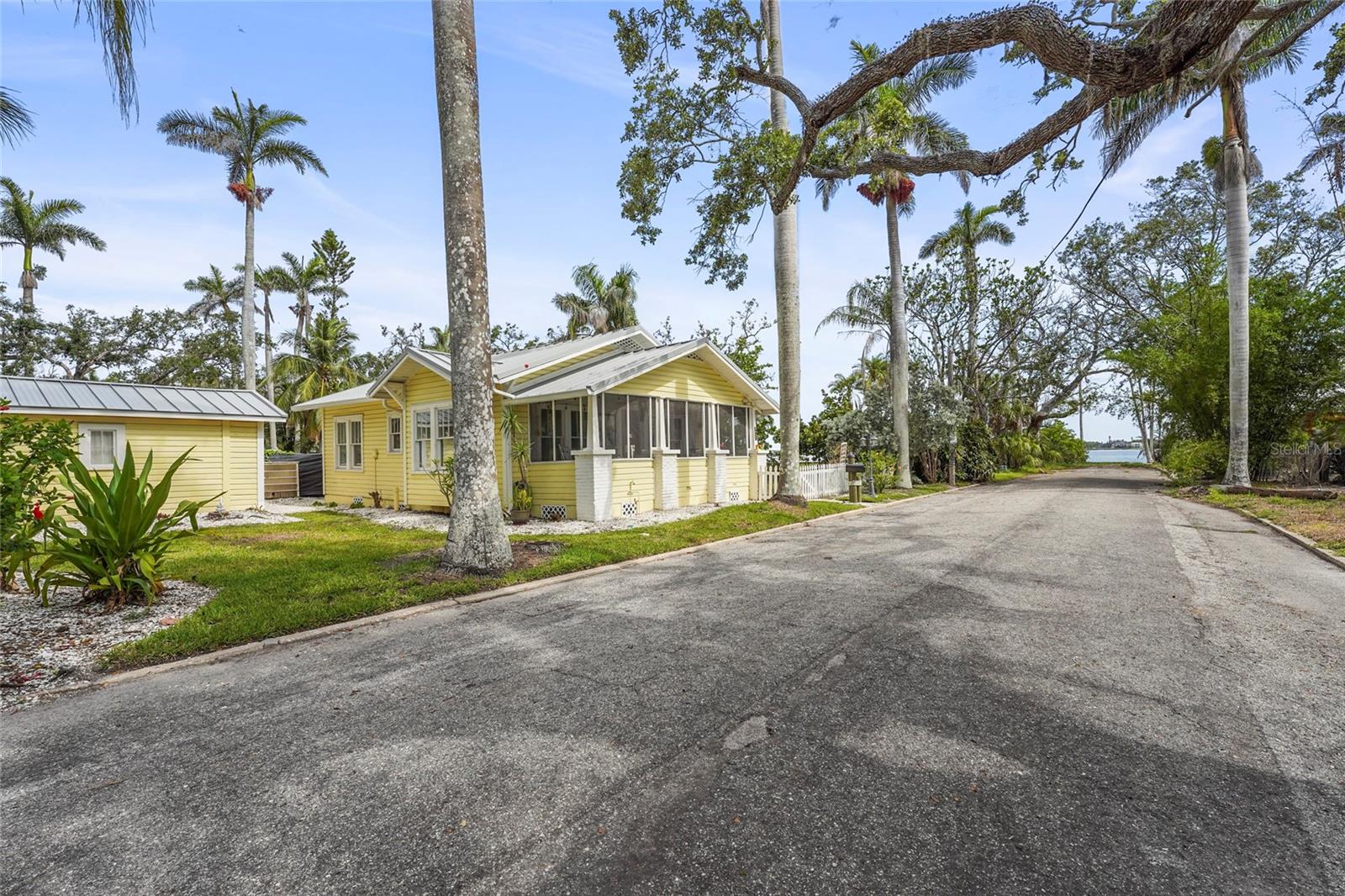 BRADEN COURT - Residential