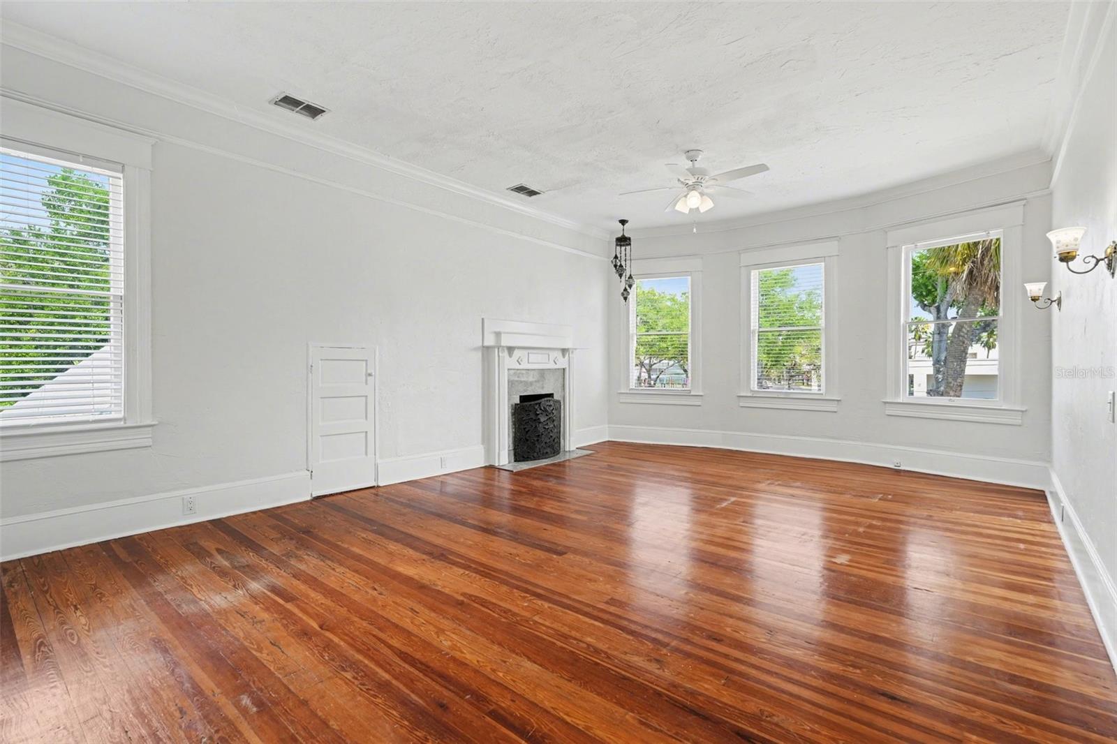 MAC FARLANE HUGH C SUB - Residential