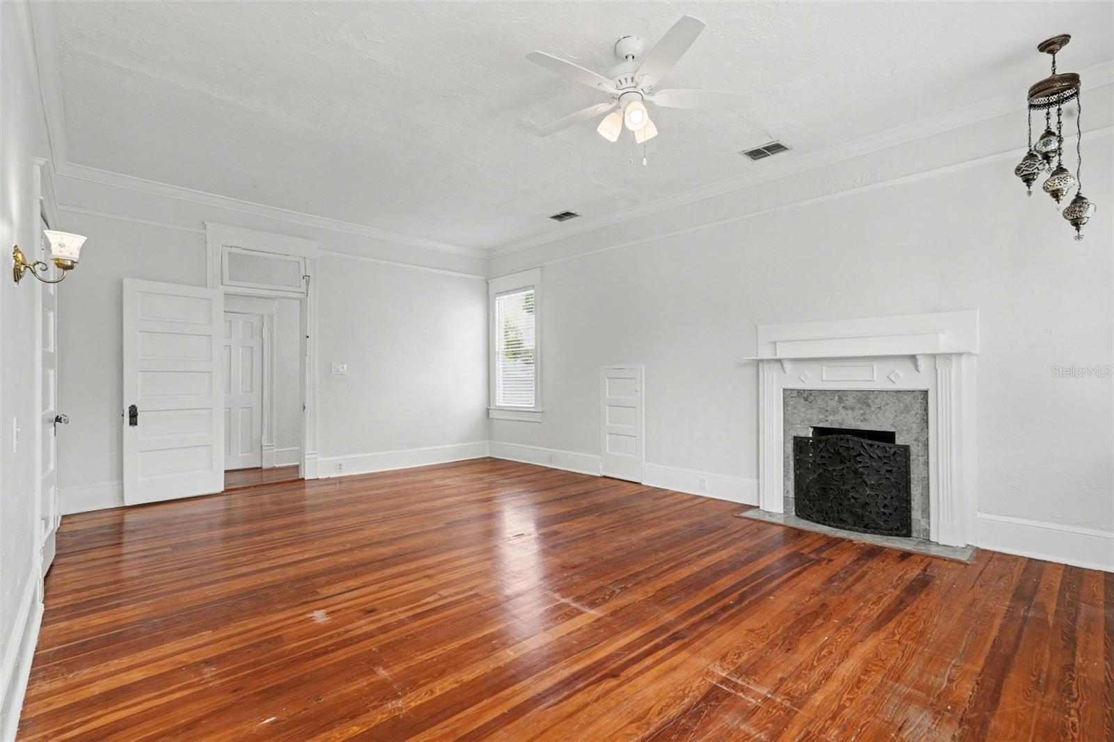 MAC FARLANE HUGH C SUB - Residential