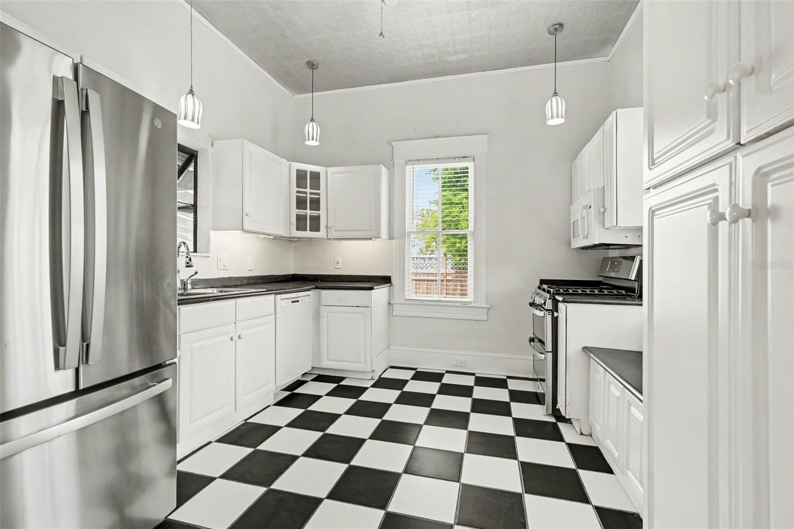 MAC FARLANE HUGH C SUB - Residential