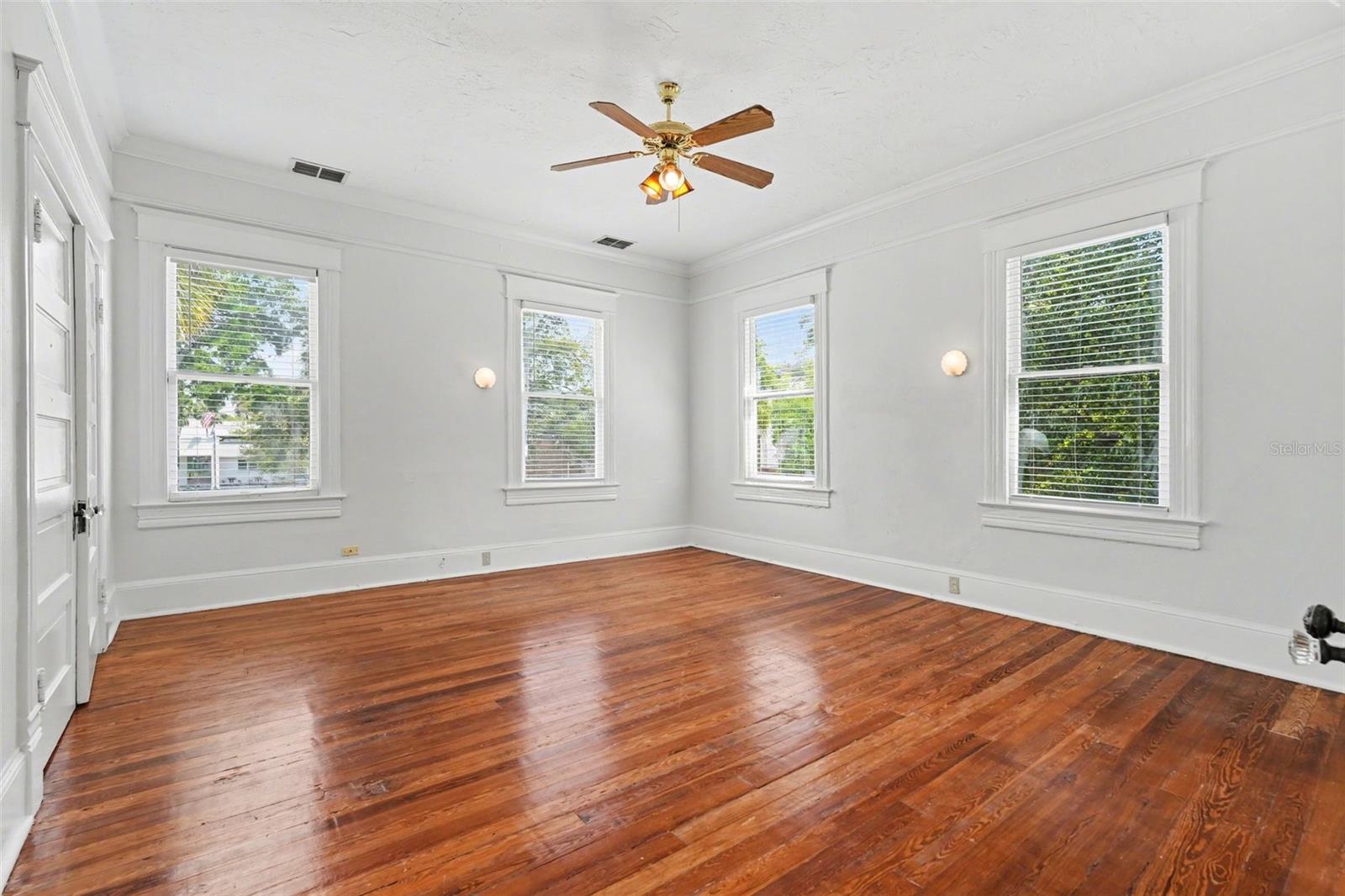 MAC FARLANE HUGH C SUB - Residential