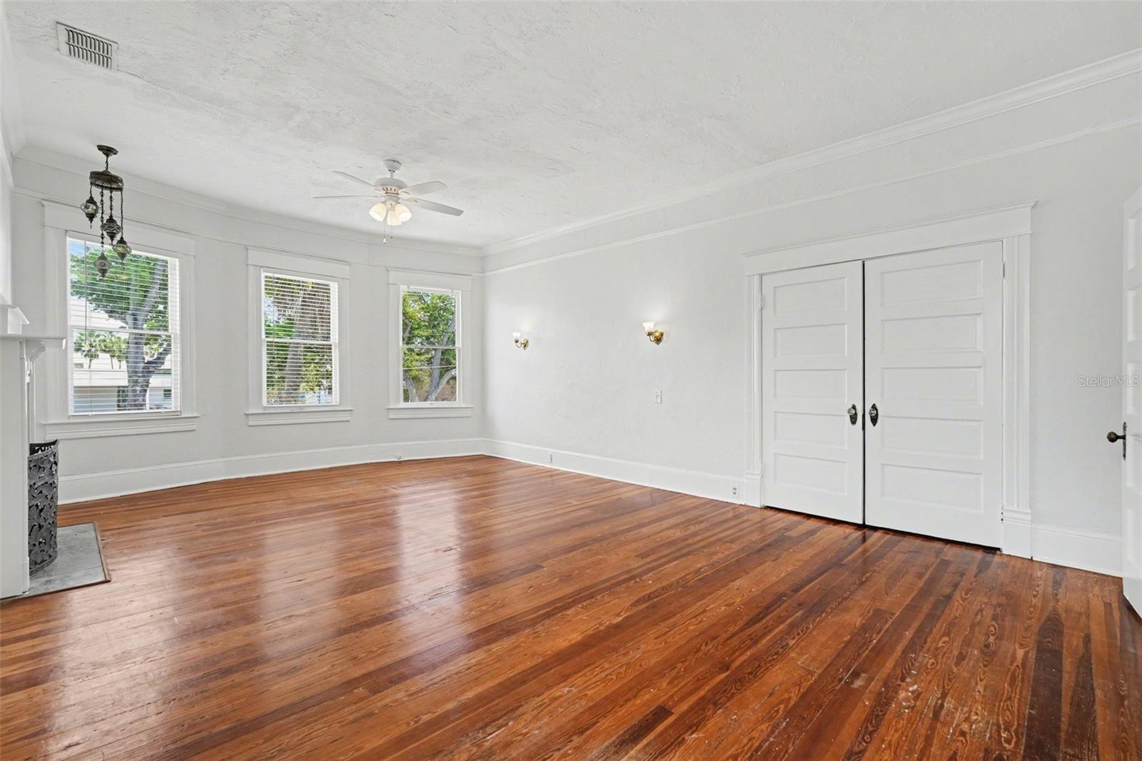 MAC FARLANE HUGH C SUB - Residential