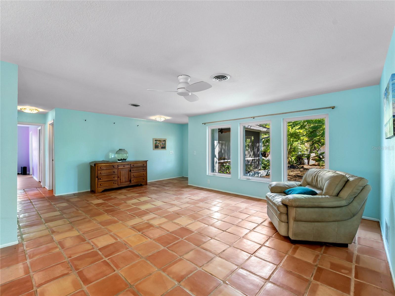 BAY-VISTA BLVD SEC/ENGLEW - Residential