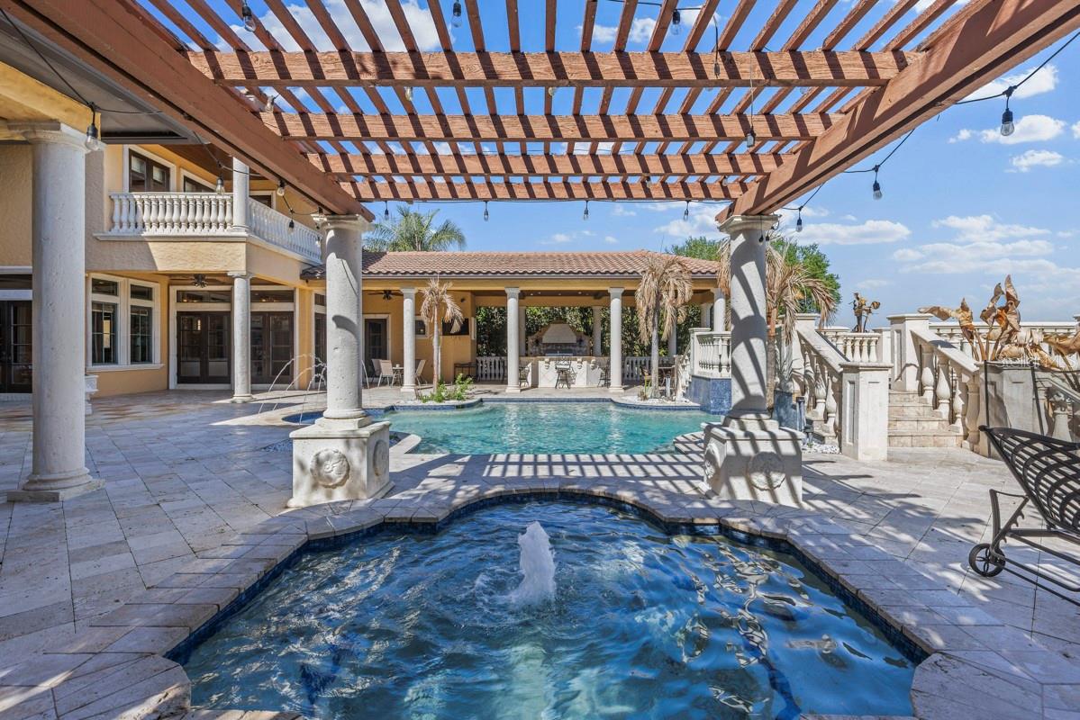 BELLA COLLINA SUB - Residential