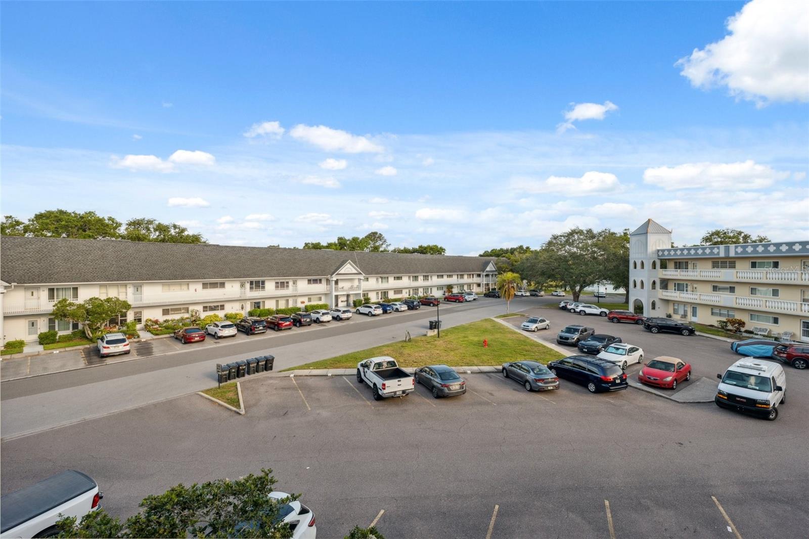 ON TOP OF THE WORLD - Residential