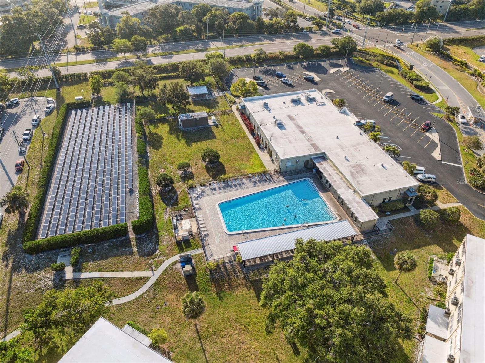 ON TOP OF THE WORLD - Residential