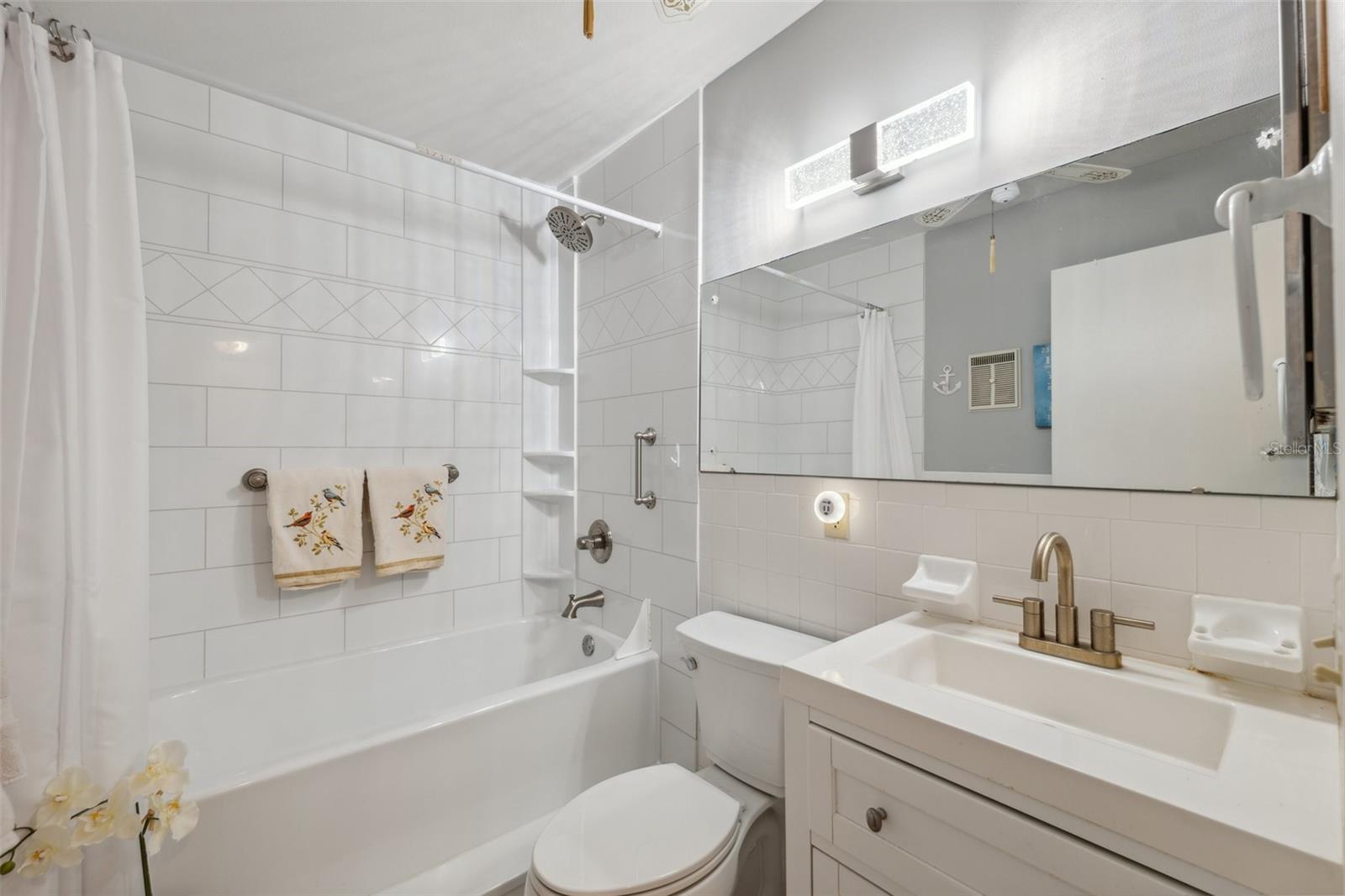 ON TOP OF THE WORLD - Residential