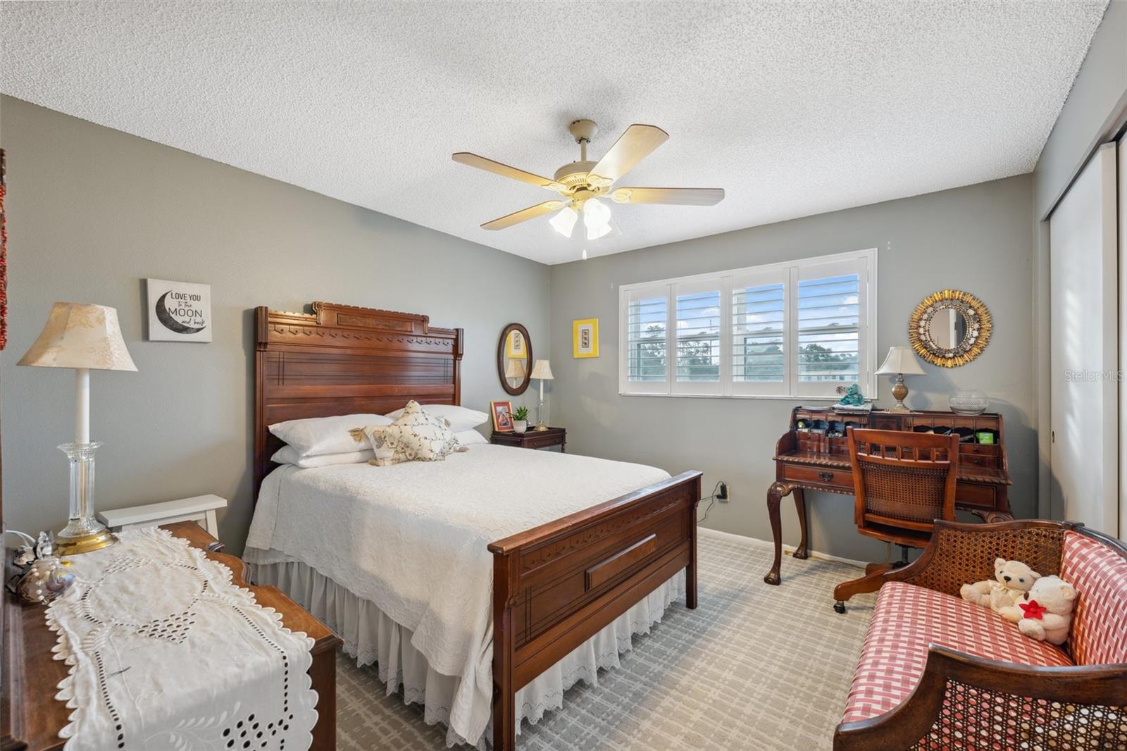 ON TOP OF THE WORLD - Residential