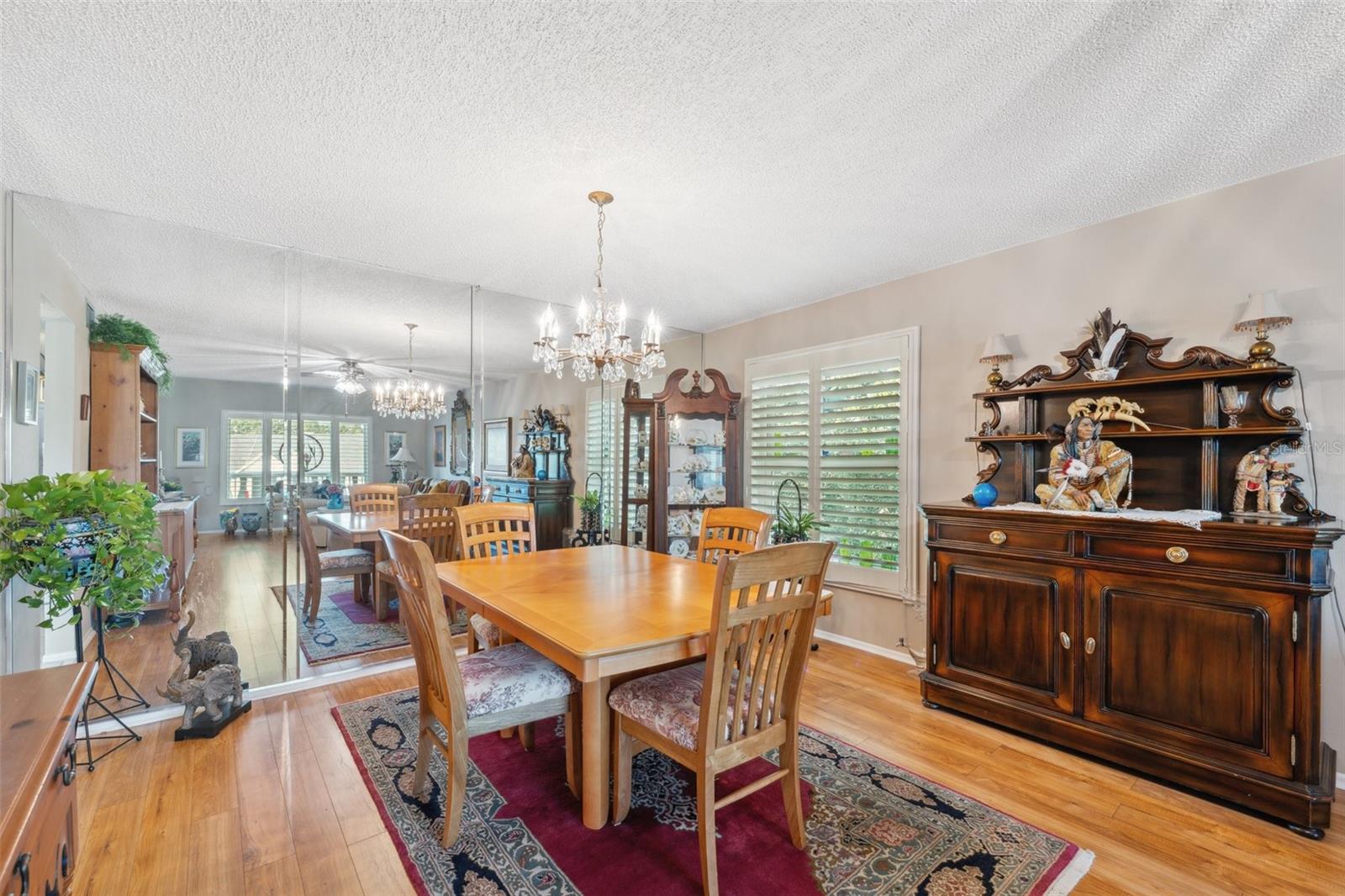 ON TOP OF THE WORLD - Residential