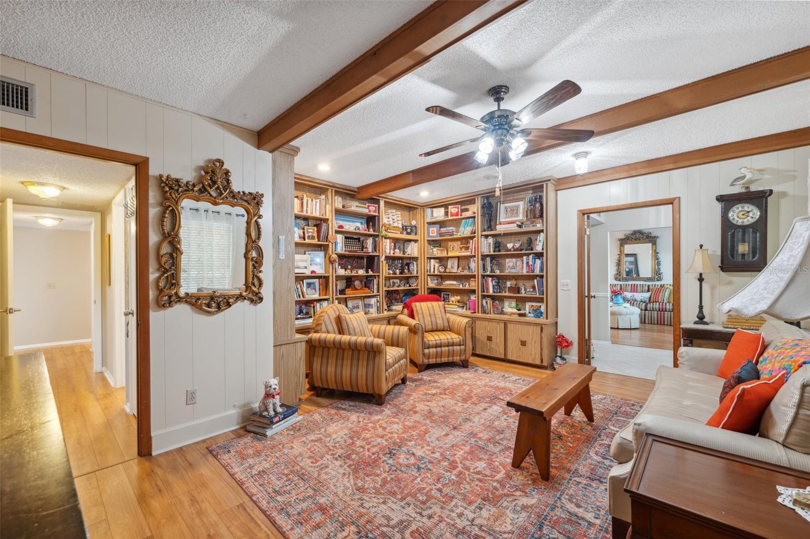 ON TOP OF THE WORLD - Residential