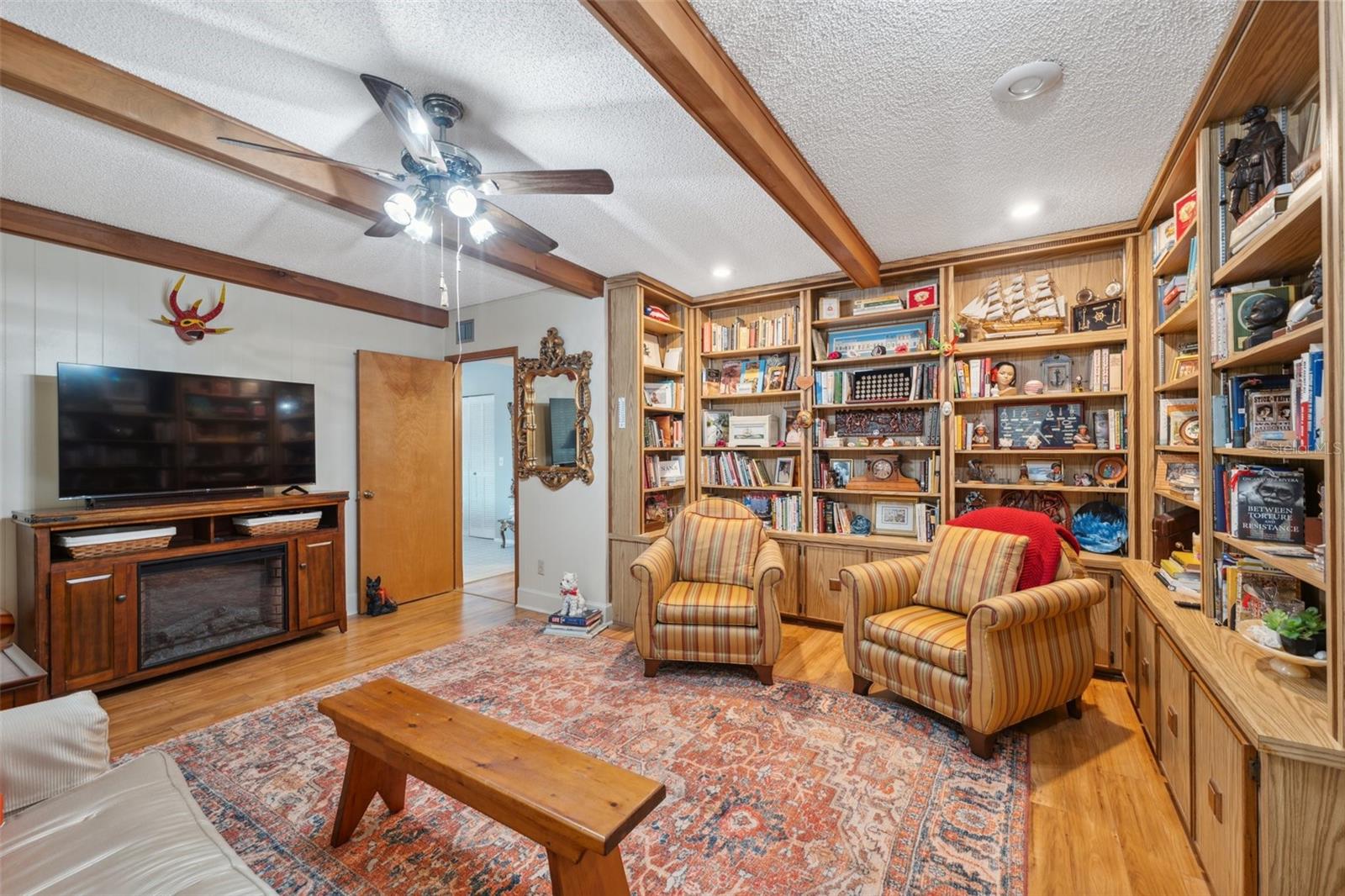 ON TOP OF THE WORLD - Residential