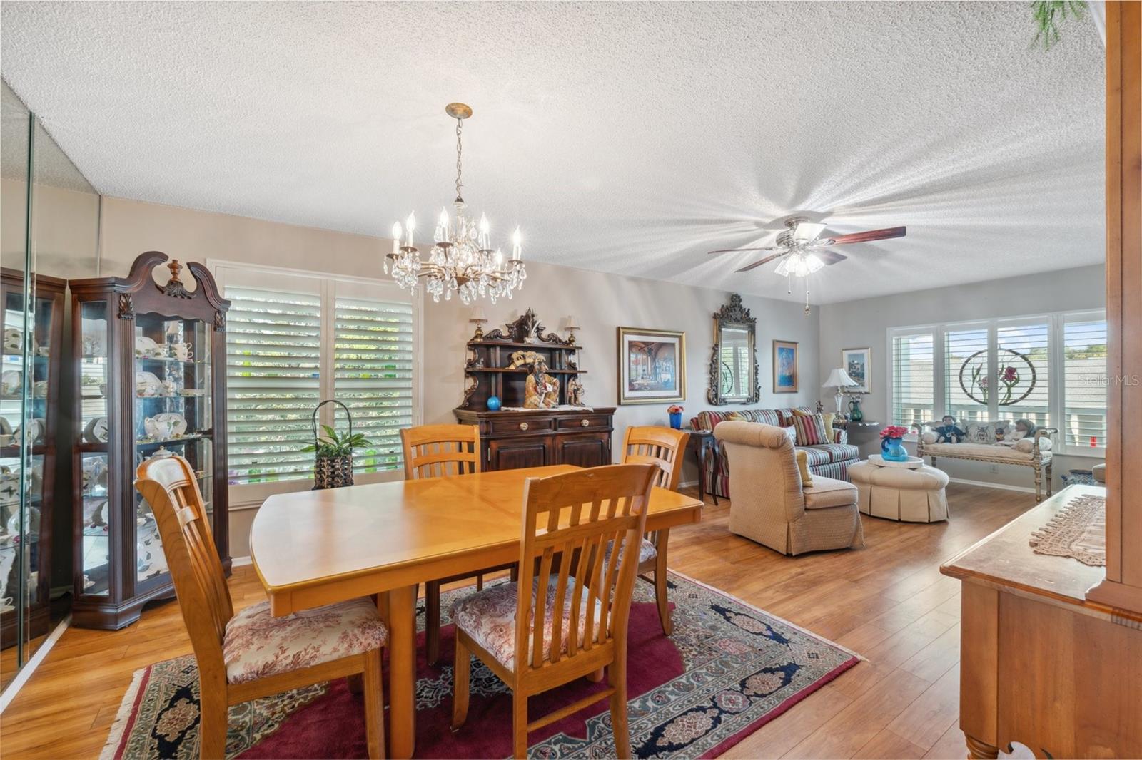 ON TOP OF THE WORLD - Residential