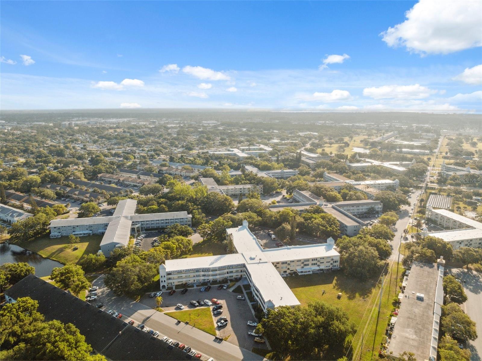 ON TOP OF THE WORLD - Residential