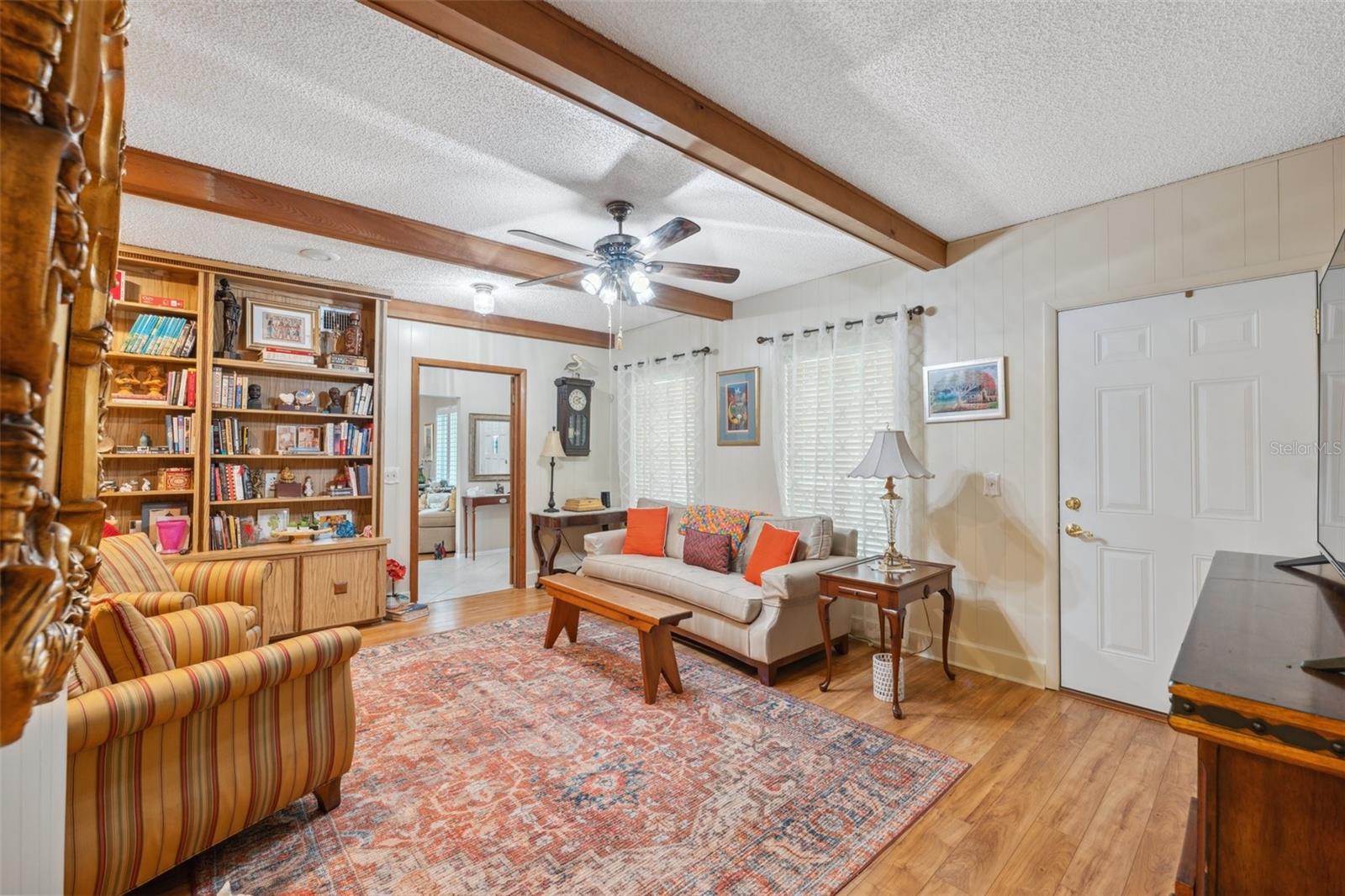 ON TOP OF THE WORLD - Residential