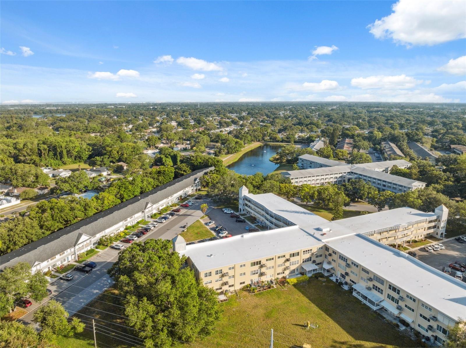 ON TOP OF THE WORLD - Residential