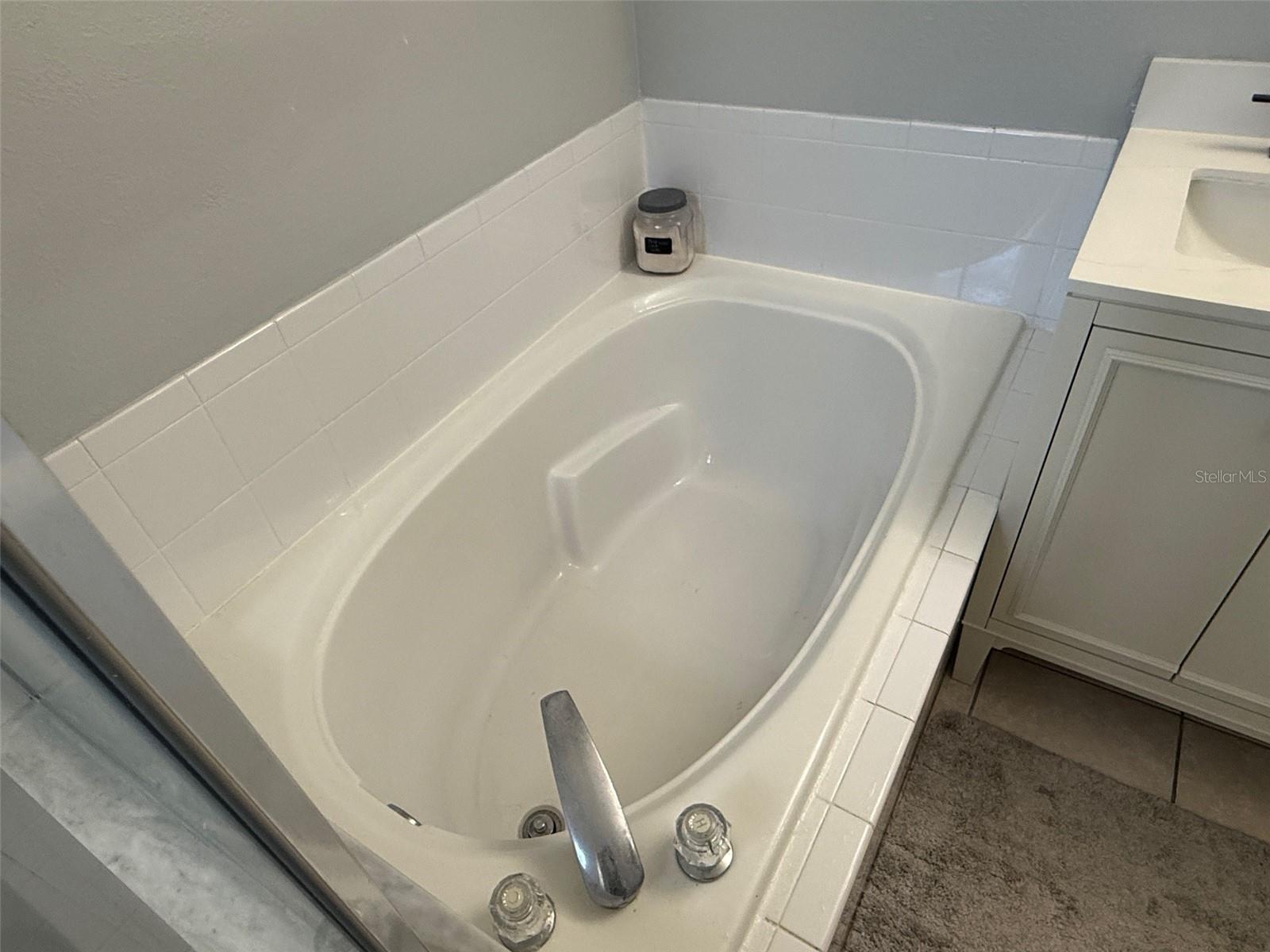 STONEYBROOK WEST 47/78 - Residential Lease