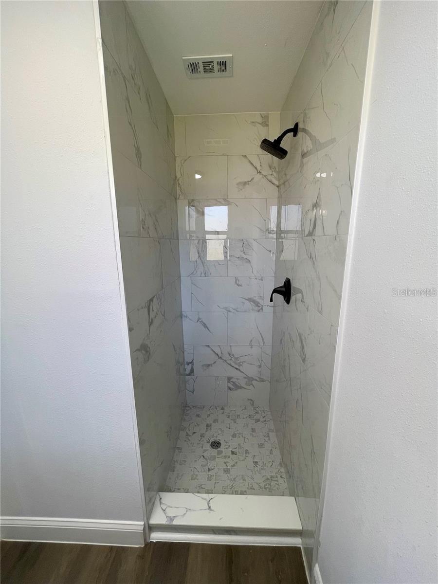 ISLESBORO SEC 02 - Residential Lease