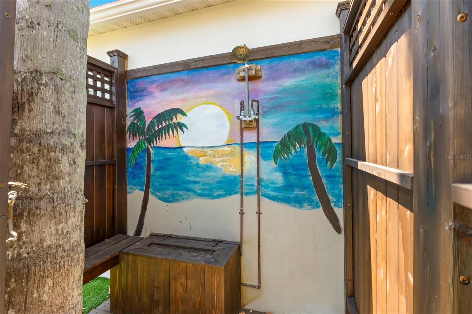 MANDALAY SUB - Residential Lease