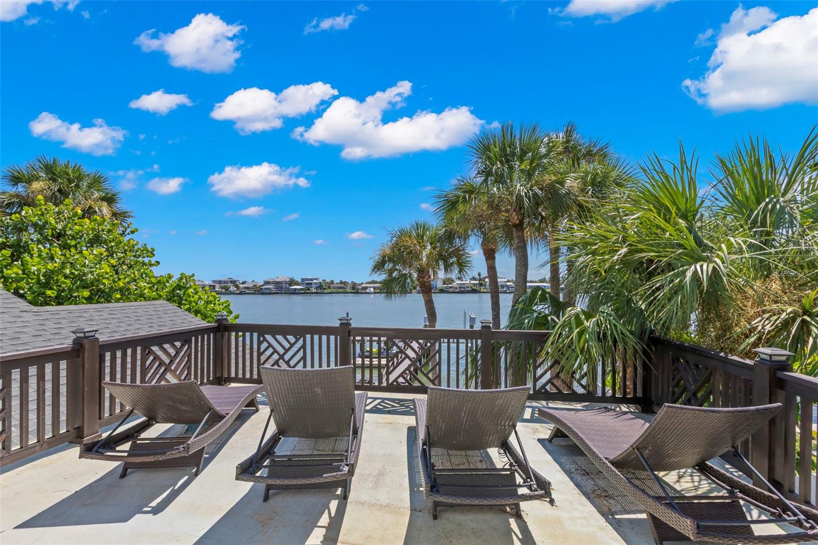 MANDALAY SUB - Residential Lease