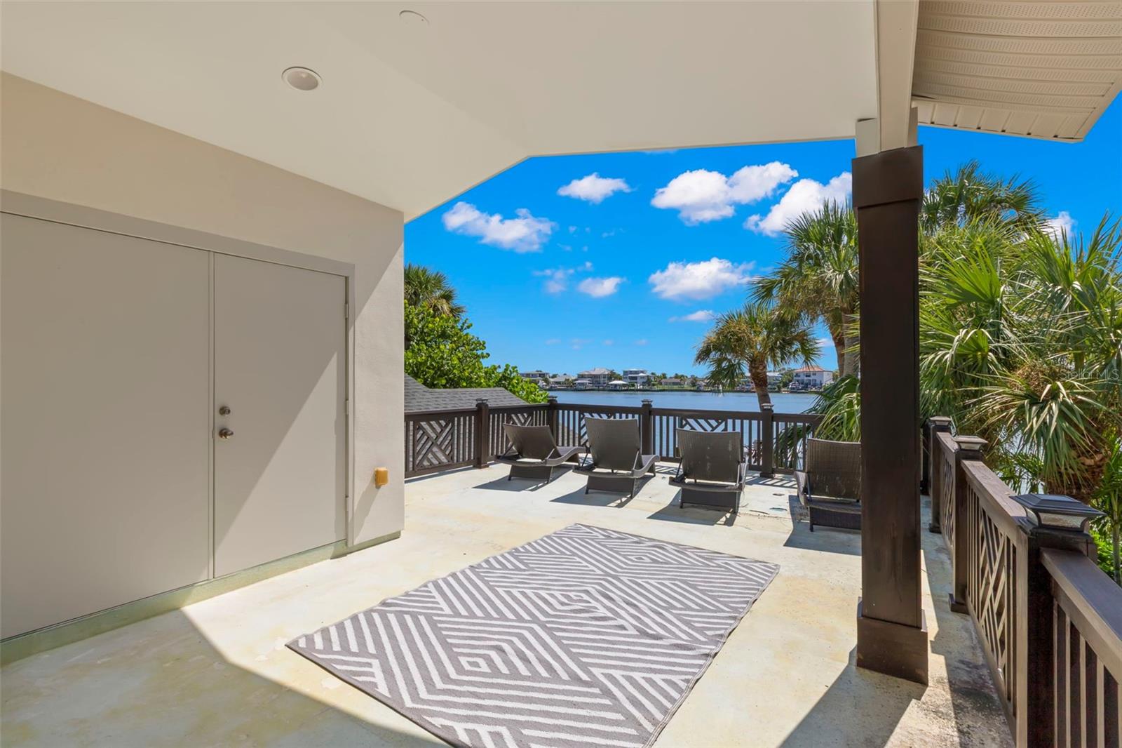 MANDALAY SUB - Residential Lease