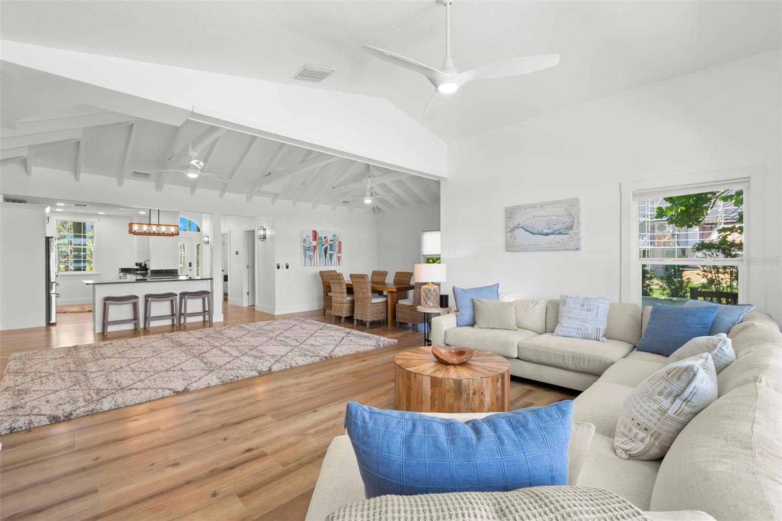 MANDALAY SUB - Residential Lease